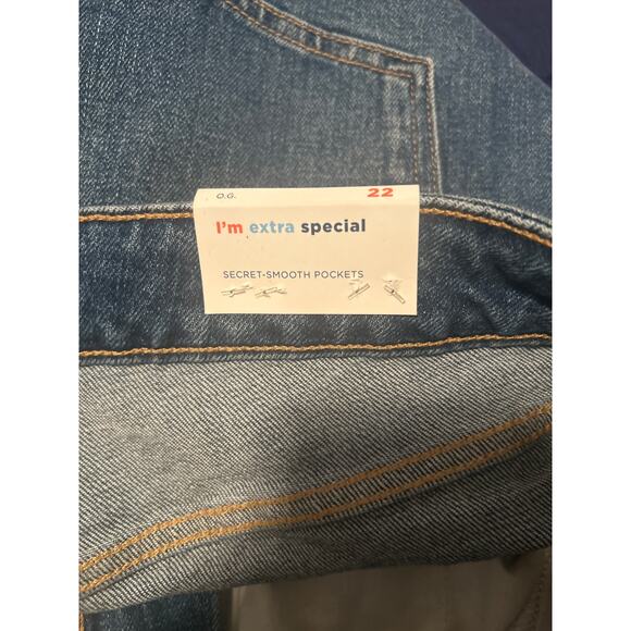 NWT Old Navy Plus Denim Jean Shorts Blue Distressed Secret Smooth Pockets Sz 22 - Picture 6 of 8